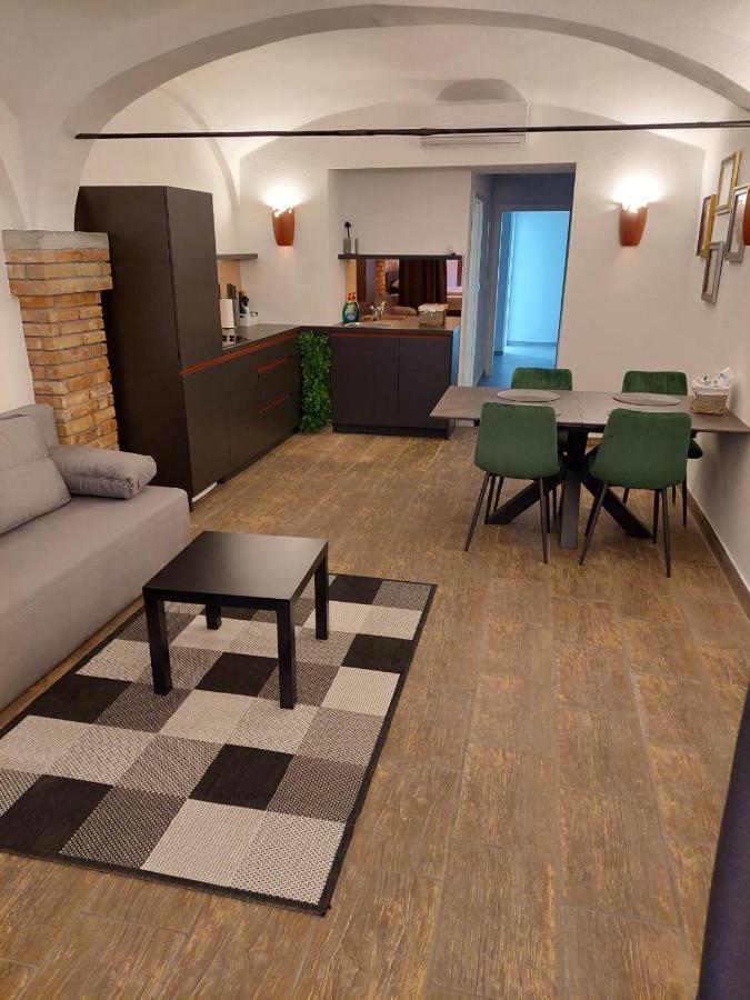 Aroma Apartments Ljubljana Bagian luar foto